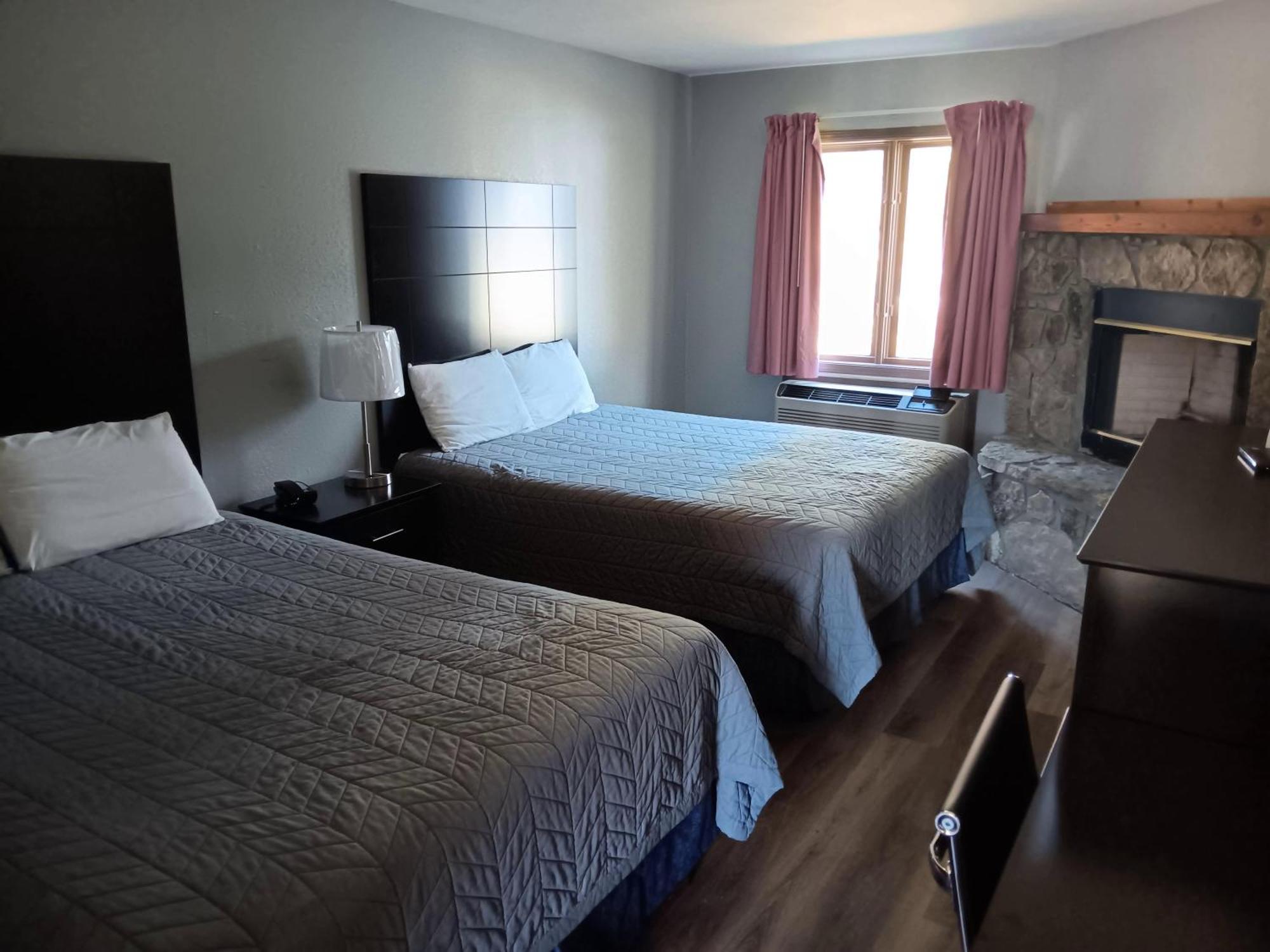 Hofbrau Riverfront Hotel Helen Ngoại thất bức ảnh